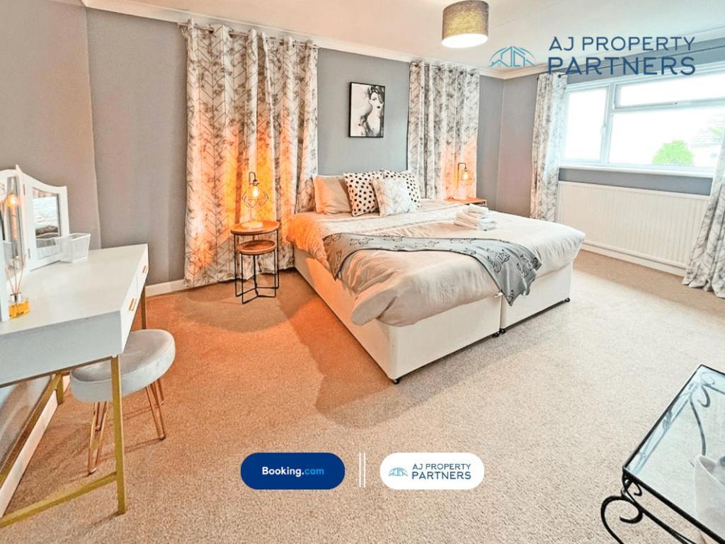 Premium Deal L Hill View Home L Last-Minute Offer L Cheltenham L Aj Properties L Perfect For Short Or Long Stays L 4Beds 4Bedrooms Εξωτερικό φωτογραφία